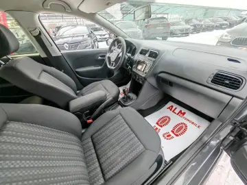 Volkswagen Polo Gen-Vi-2017