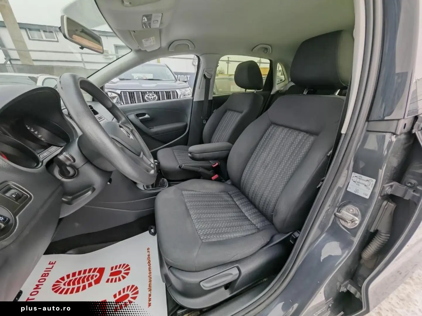 Volkswagen Polo Gen-Vi-2017