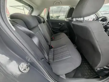 Volkswagen Polo Gen-Vi-2017