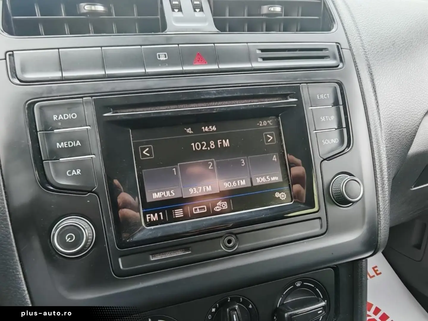 Volkswagen Polo Gen-Vi-2017