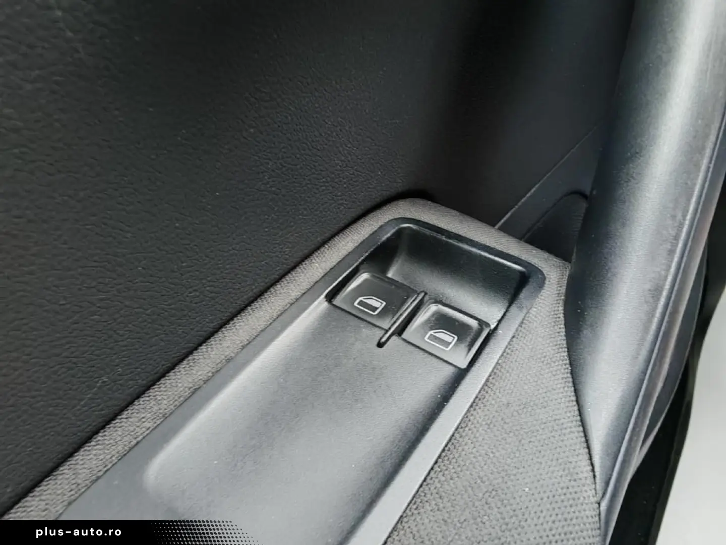 Volkswagen Polo Gen-Vi-2017