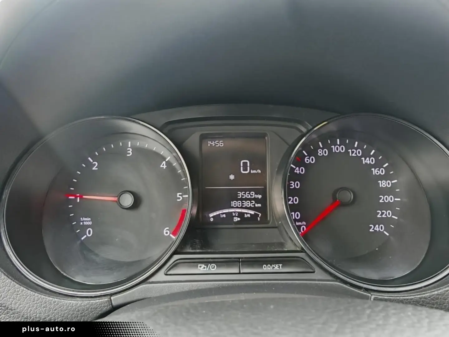 Volkswagen Polo Gen-Vi-2017