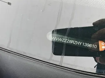 Volkswagen Polo Gen-Vi-2017