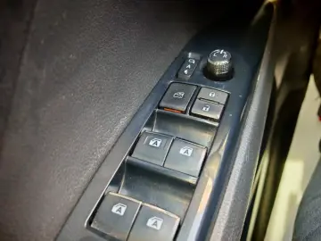 Toyota Camry Benzina Hybrid Automat 2021 - Leasing  Credit