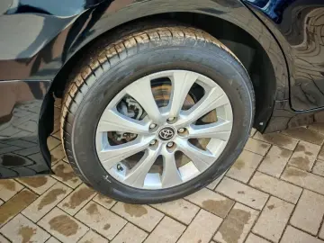 Toyota Camry Benzina Hybrid Automat 2021 - Leasing  Credit