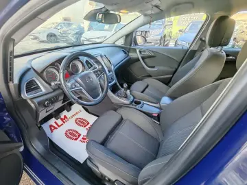 Opel Astra Gen-J-2009-2018