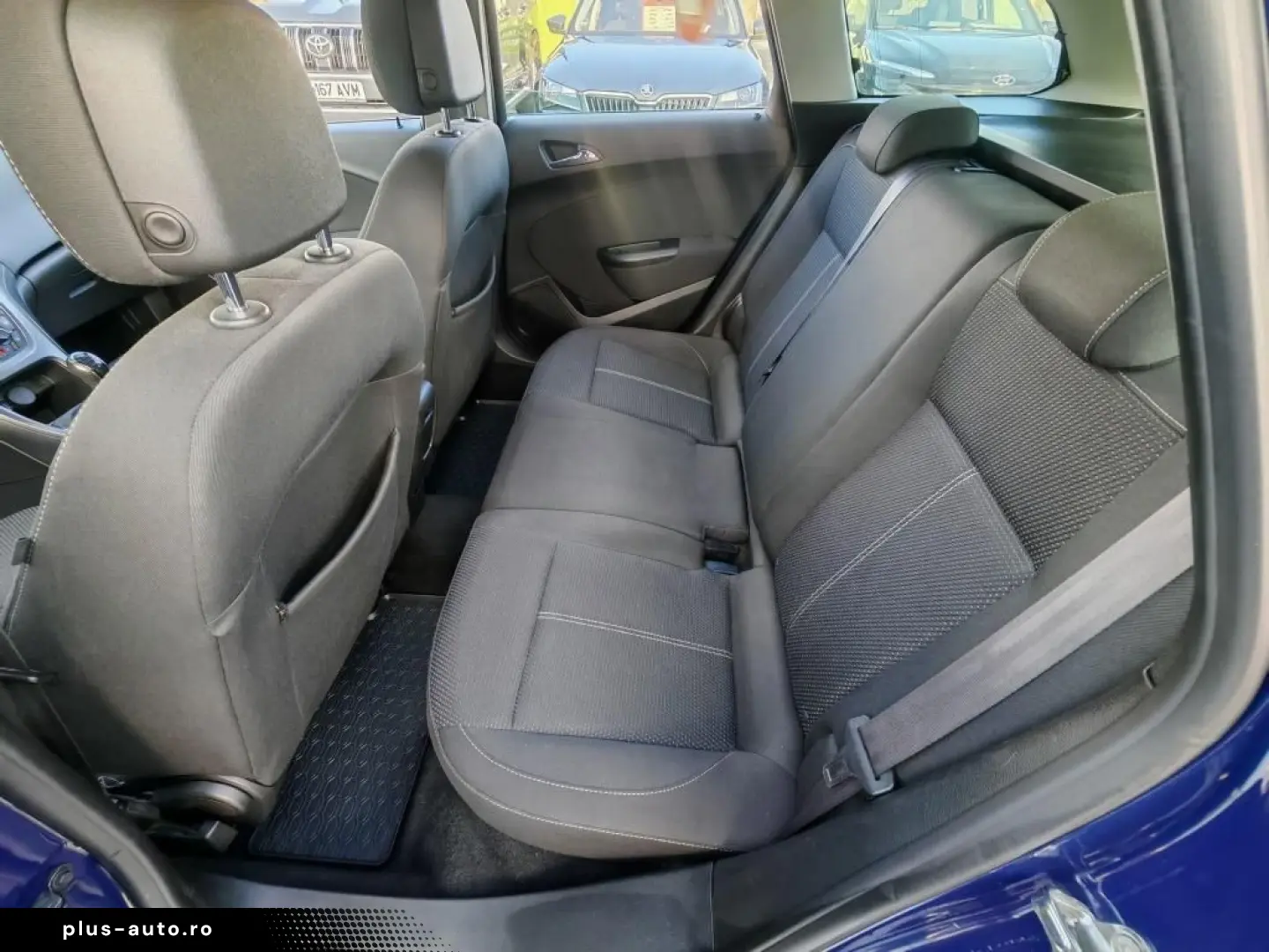 Opel Astra Gen-J-2009-2018