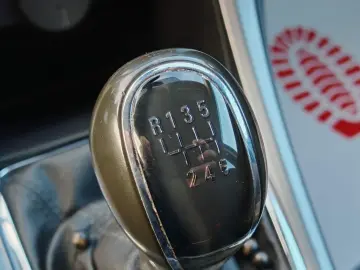 Opel Astra Gen-J-2009-2018