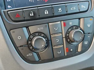 Opel Astra Gen-J-2009-2018