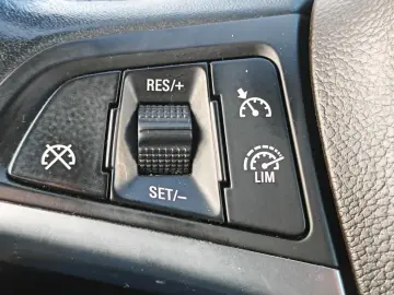 Opel Astra Gen-J-2009-2018