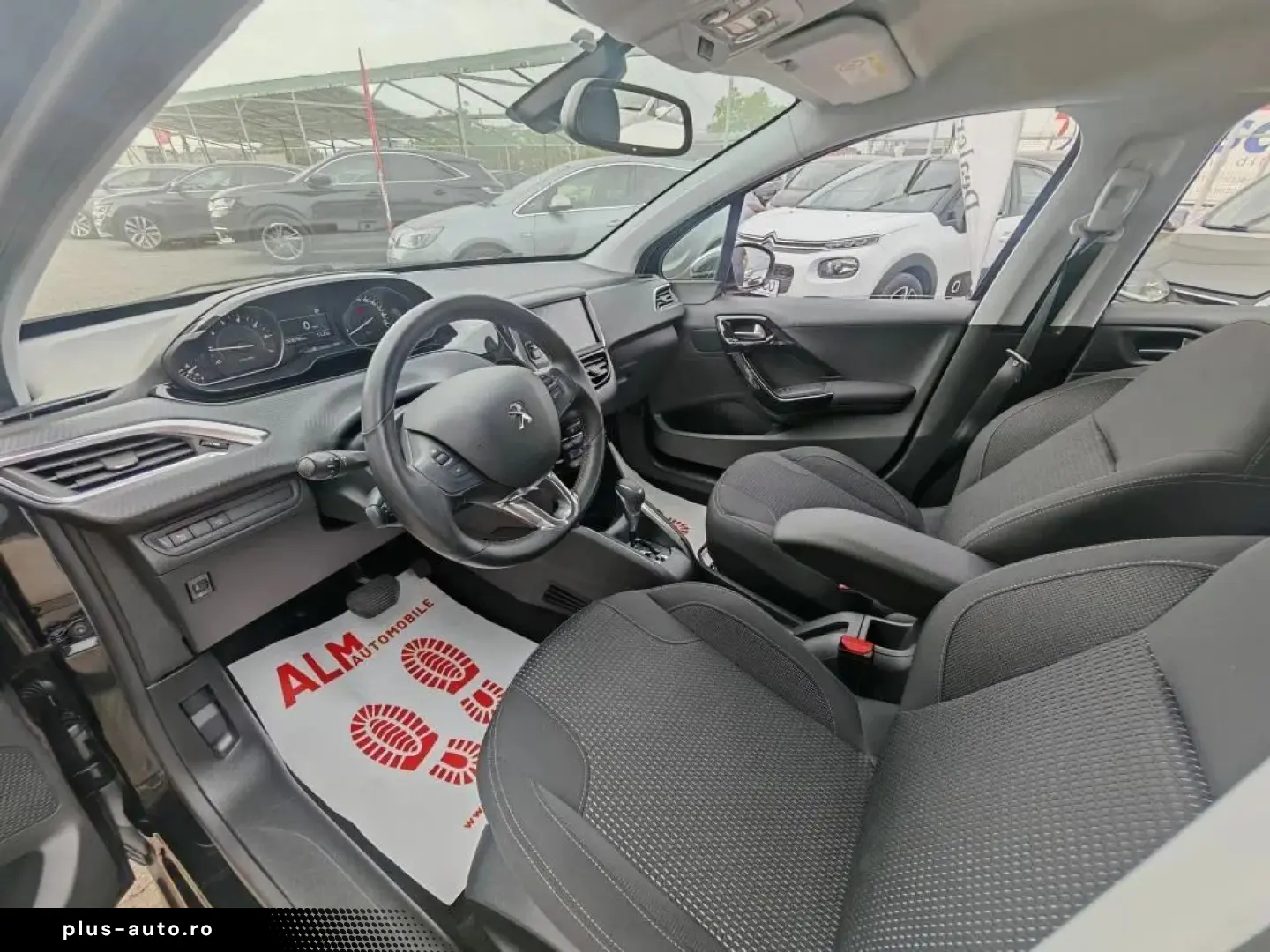 Peugeot 208 Benzina Automat 2019