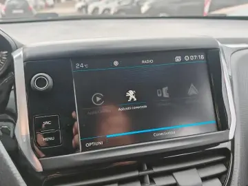 Peugeot 208 Benzina Automat 2019