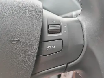 Peugeot 208 Benzina Automat 2019