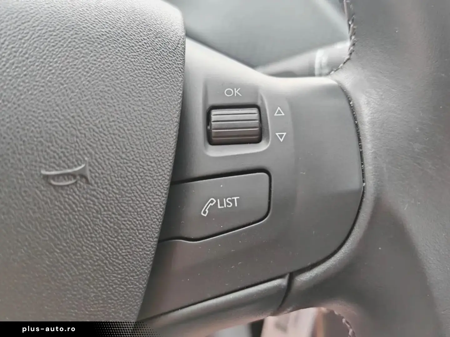 Peugeot 208 Benzina Automat 2019