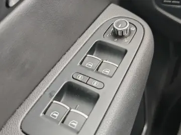 Volkswagen Sharan Gen-Ii-2010