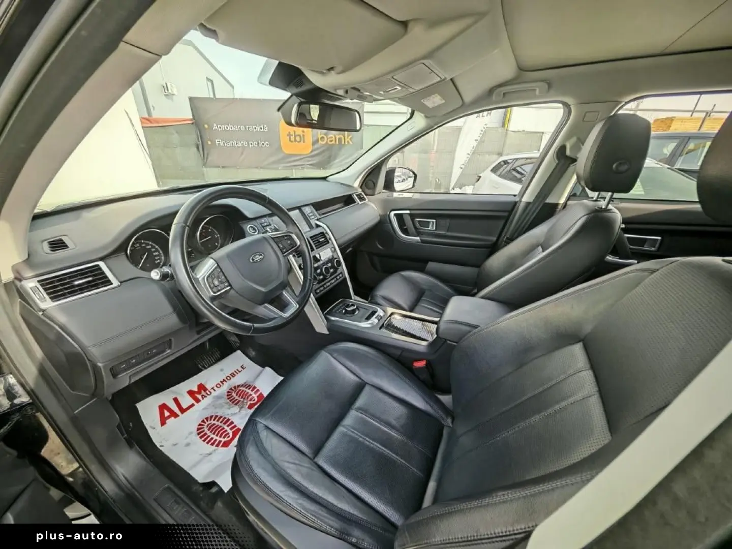 Land-Rover Discovery-Sport