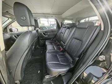 Land-Rover Discovery-Sport