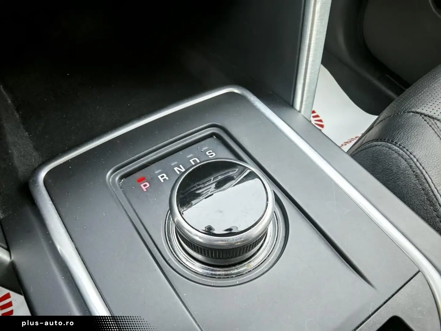 Land-Rover Discovery-Sport