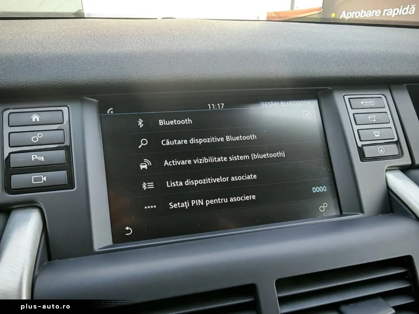 Land-Rover Discovery-Sport