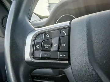 Land-Rover Discovery-Sport