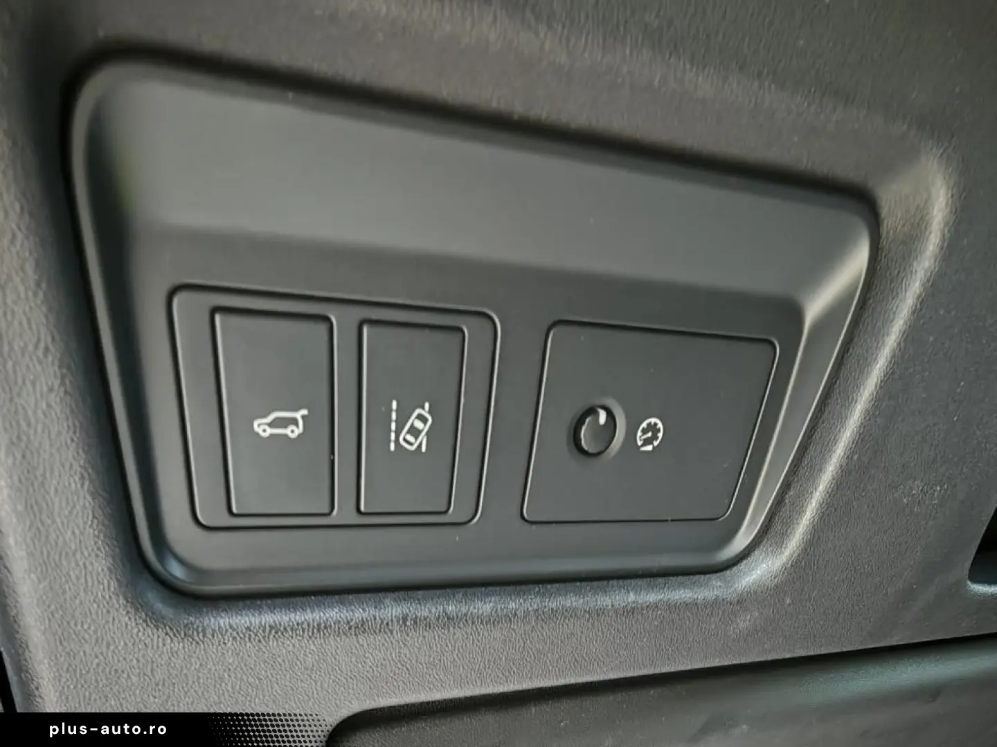 Land-Rover Discovery-Sport