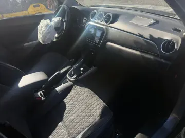 Suzuki Vitara Hybrid 2021 Avariat 1.4 Benzina 130cp