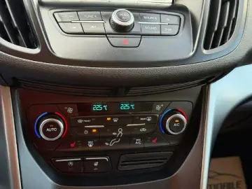 Ford Kuga Titanium 4×4  2018