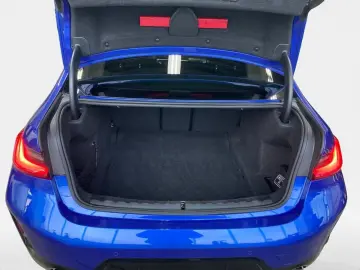 BMW 330i xDrive M Sport Pro