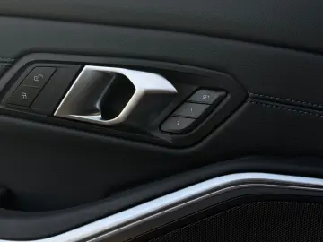 BMW 320d xD MSport H&K Sport seats