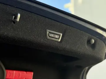 BMW 320d xD MSport H&K Sport seats