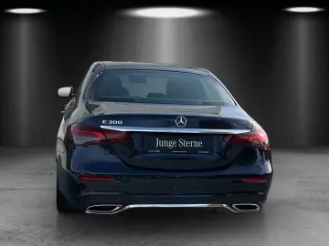 Mercedes-Benz E 300 AMG Pano DISTRO