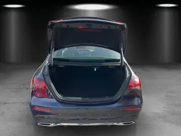 Mercedes-Benz E 300 AMG Pano DISTRO