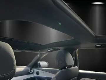 Mercedes-Benz E 300 AMG Pano DISTRO