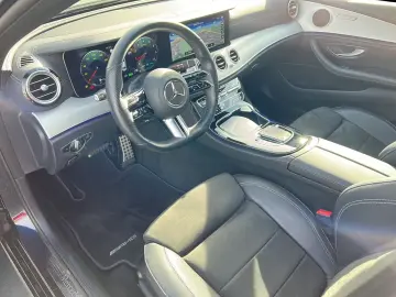 Mercedes-Benz E 300 AMG Pano DISTRO
