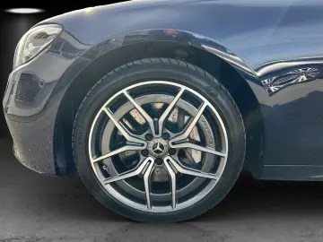 Mercedes-Benz E 300 AMG Pano DISTRO