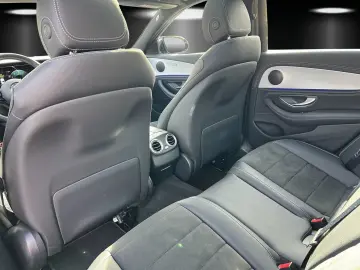 Mercedes-Benz E 300 AMG Pano DISTRO