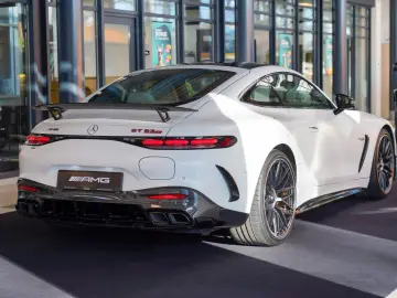 MERCEDES-BENZ AMG GT 63 S E PERFORMANCE MATTLACK Carbon AERO