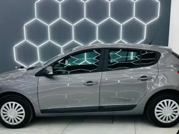 RENAULT MEGANE 2011 1.6i E5 Garantie 12  Luni Rate Avans 0 D