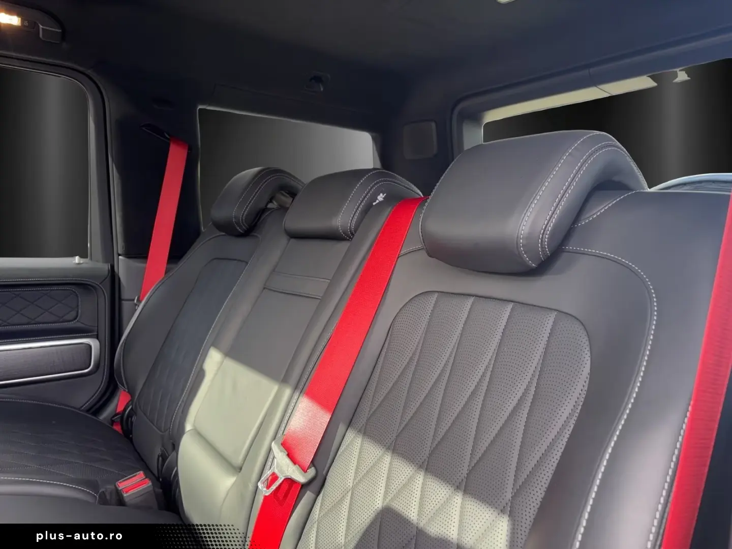 Mercedes-Benz G63 Driver`s DISTR Masage