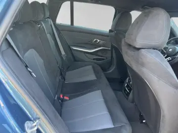 BMW 330i xDrive Touring All-wheel drive   M Sport