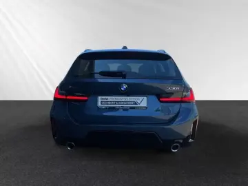 BMW 330i xDrive Touring All-wheel drive   M Sport