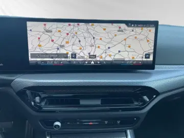 BMW 330i xDrive Touring All-wheel drive   M Sport