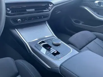 BMW 330i xDrive Touring All-wheel drive   M Sport