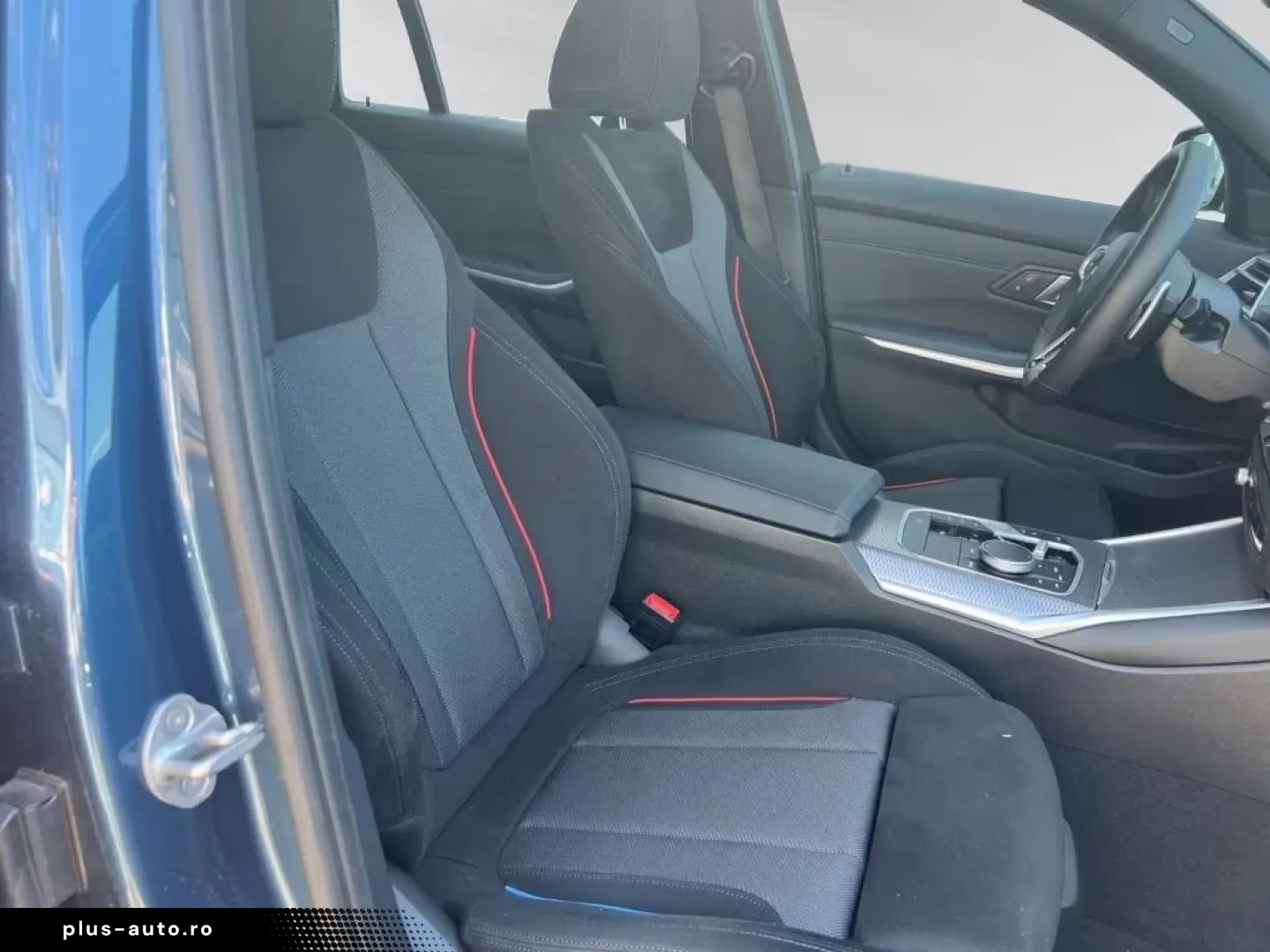 BMW 330i xDrive Touring All-wheel drive   M Sport