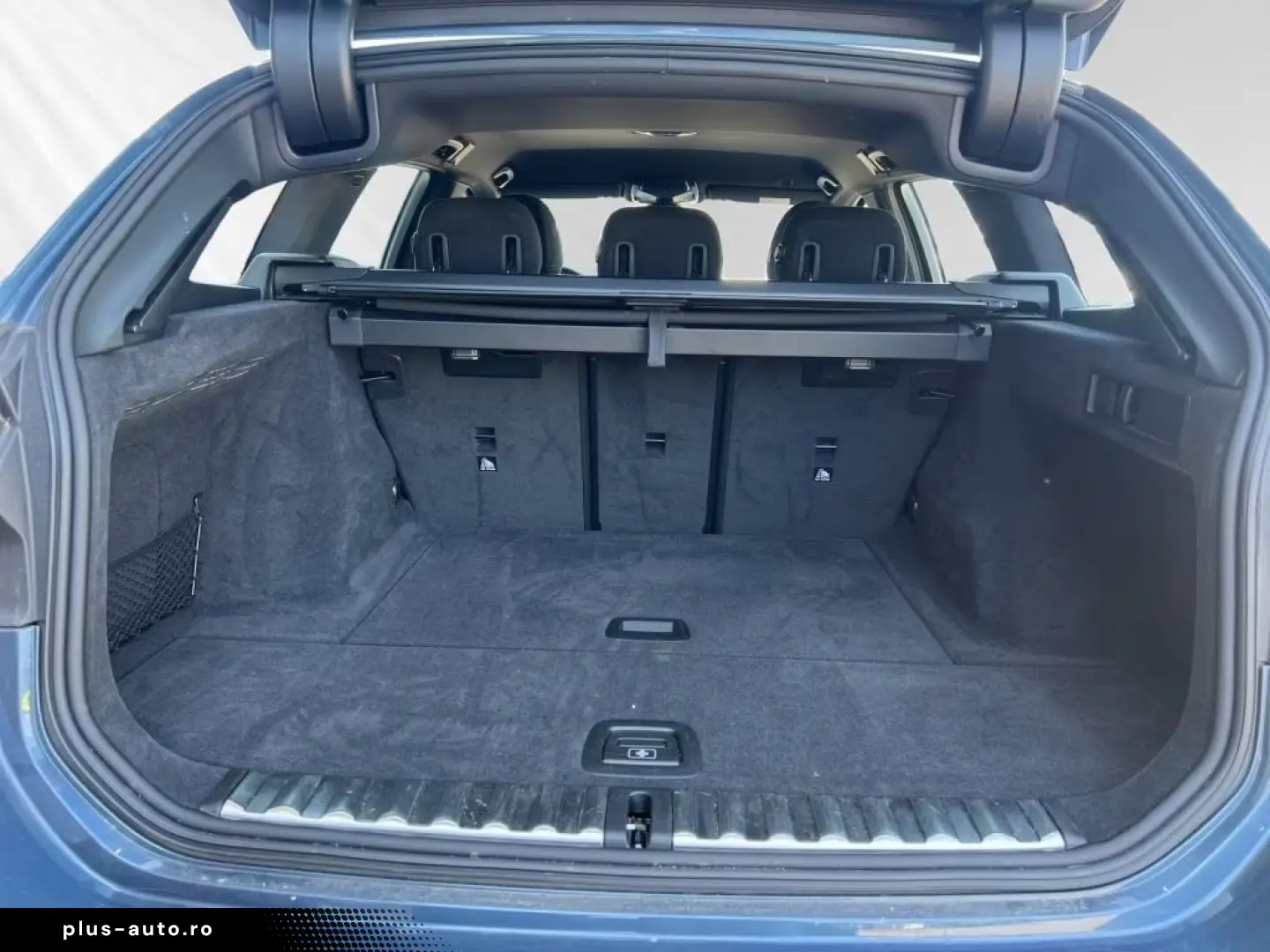 BMW 330i xDrive Touring All-wheel drive   M Sport