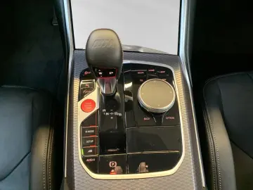 BMW M4 Competition Coupé Carbon Shells. Head-Up