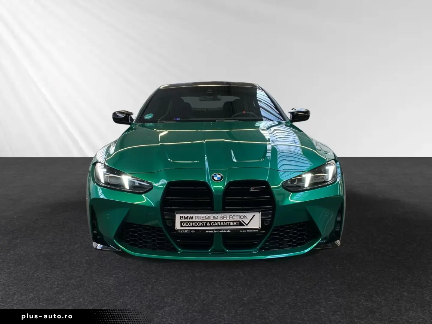 BMW M4 Competition Coupé Carbon Shells. Head-Up