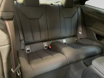 BMW M4 Competition Coupé Carbon Shells. Head-Up