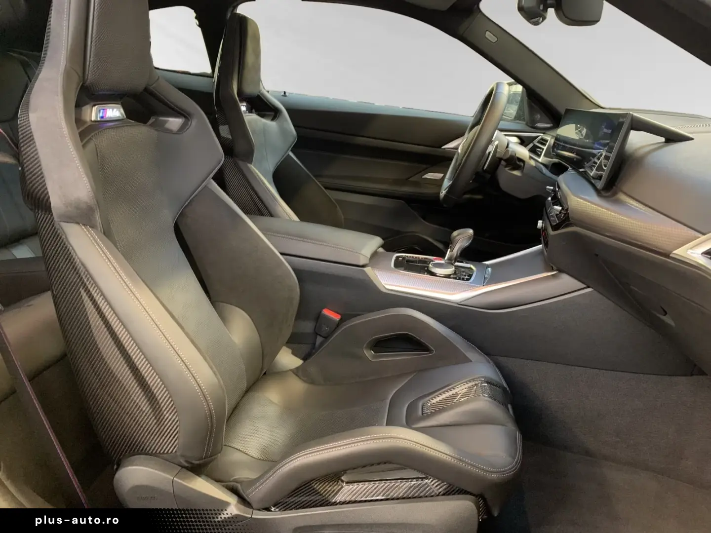 BMW M4 Competition Coupé Carbon Shells. Head-Up