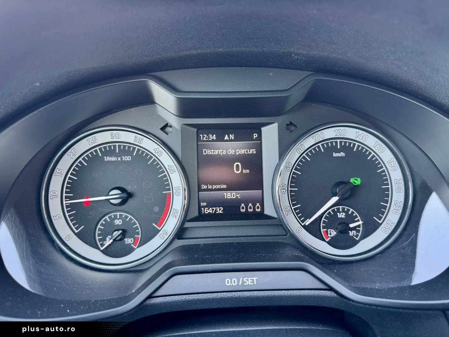 Skoda Octavia Combi 1.6 TDI Clever - Diesel - Automatic